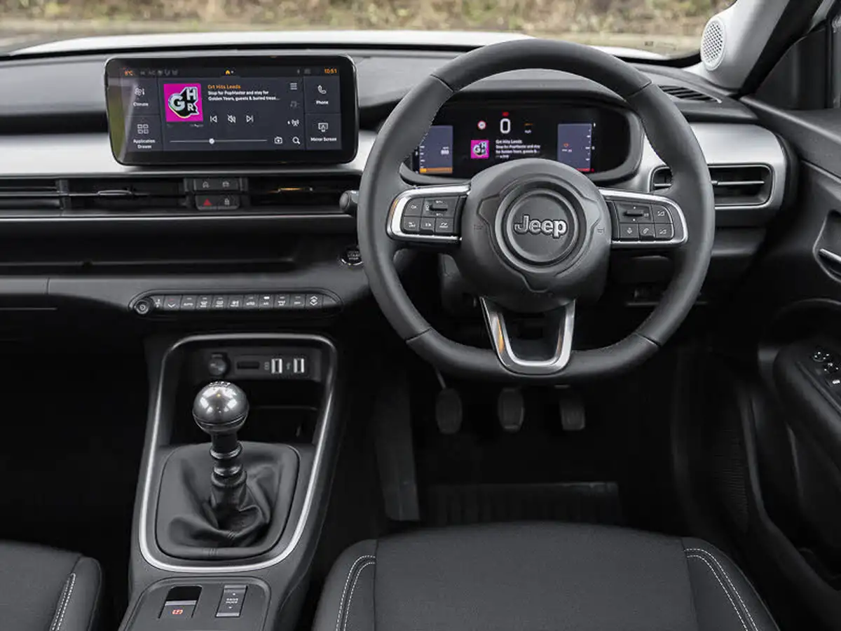 2025-jeep-avenger-12-gse-summit-big-11