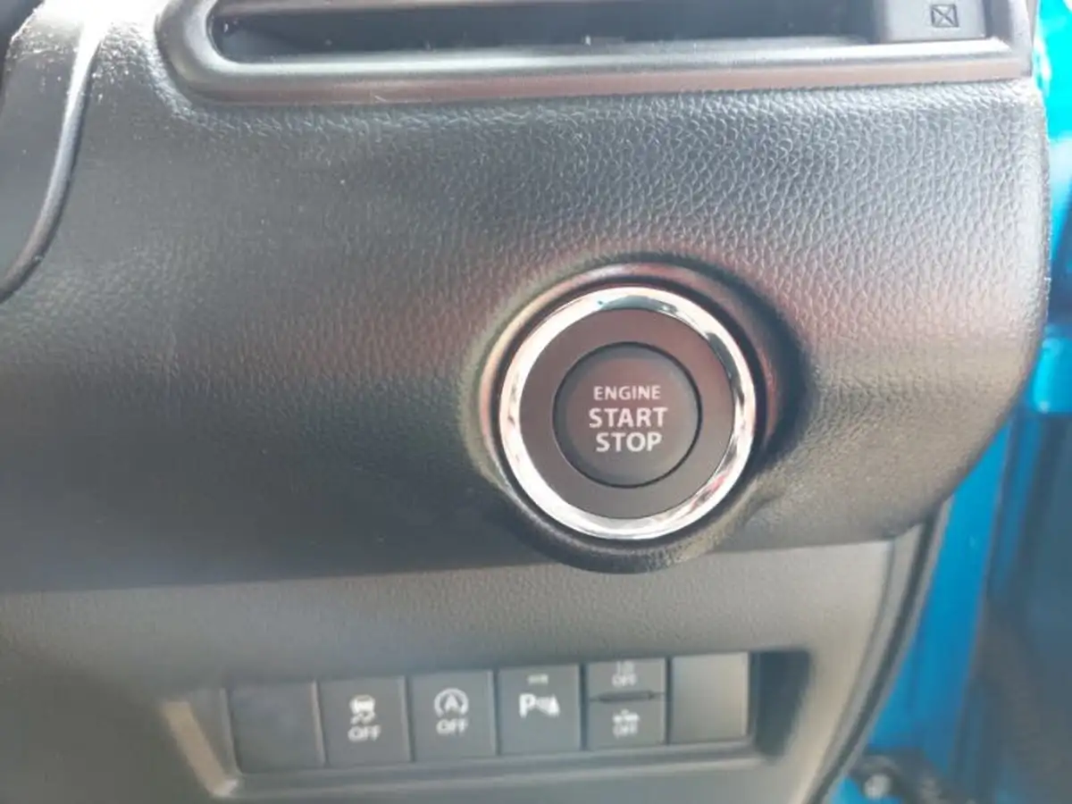 2022-suzuki-swift-12-dualjet-sz5-cvt-big-12