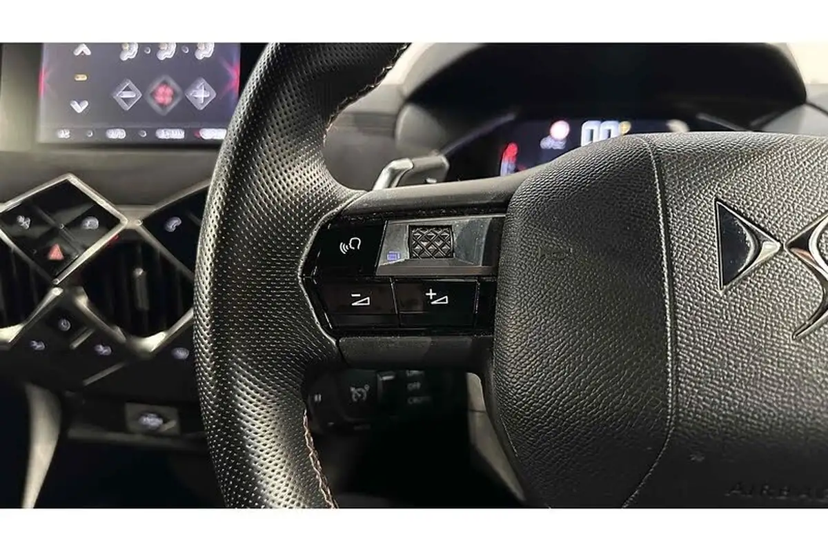 2022-ds-ds-3-crossback-12-puretech-performance-line-130ps-eat8-big-29