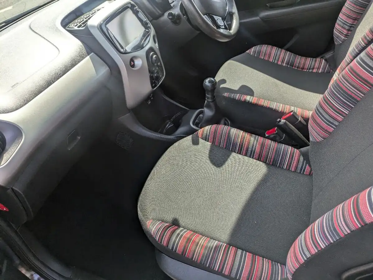 2016-citroen-c1-12-puretech-feel-81ps-5d-big-14