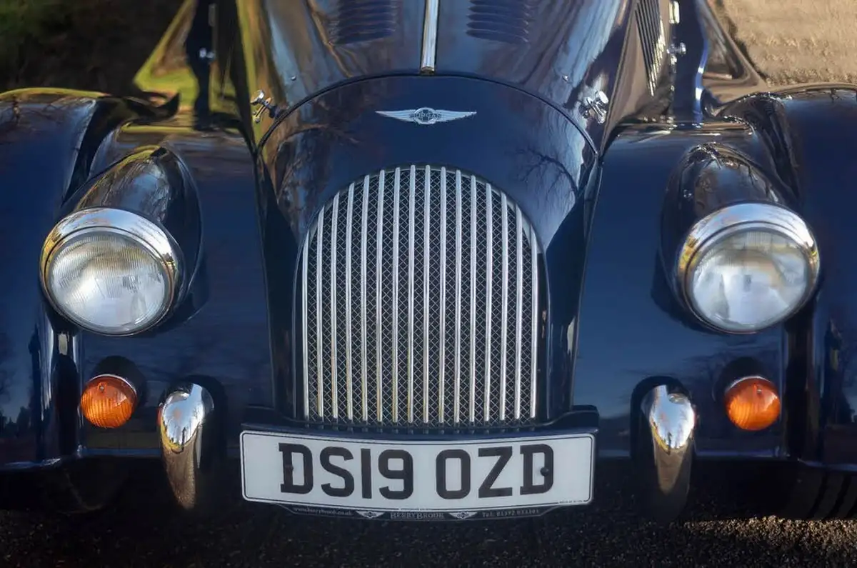 2019-morgan-roadster-37-big-26