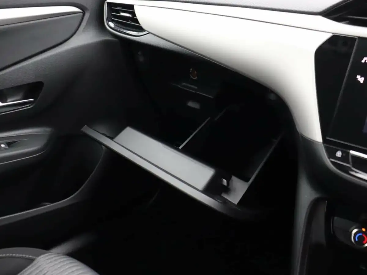 2022-vauxhall-corsa-12i-se-edition-big-32