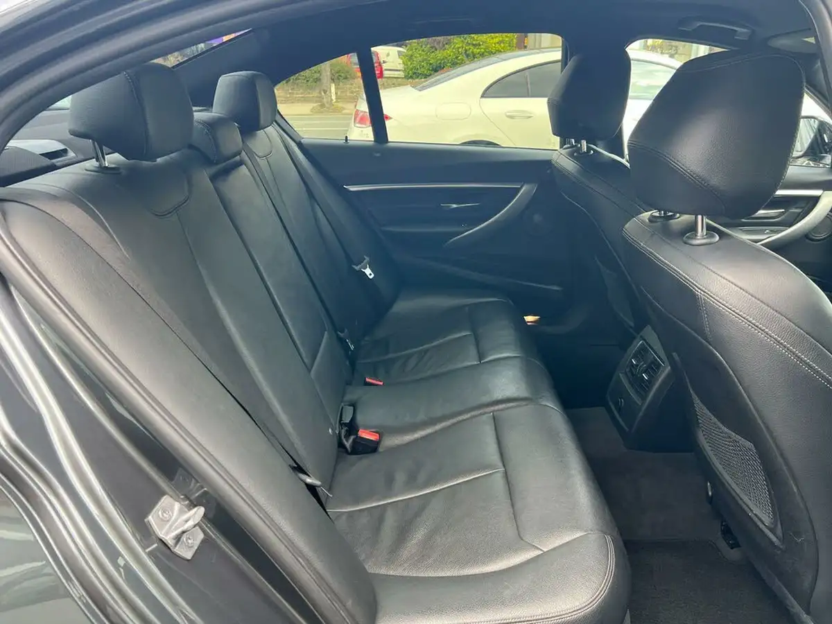 2018-bmw-3-series-30td-330d-m-sport-shadow-edition-saloon-4d-big-13