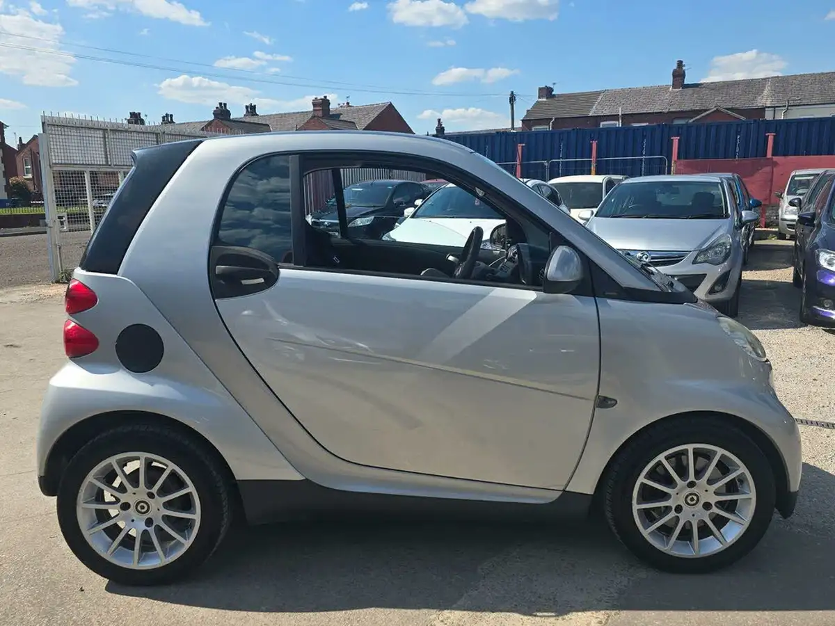 2007-smart-fortwo-10-passion-71bhp-coupe-big-7
