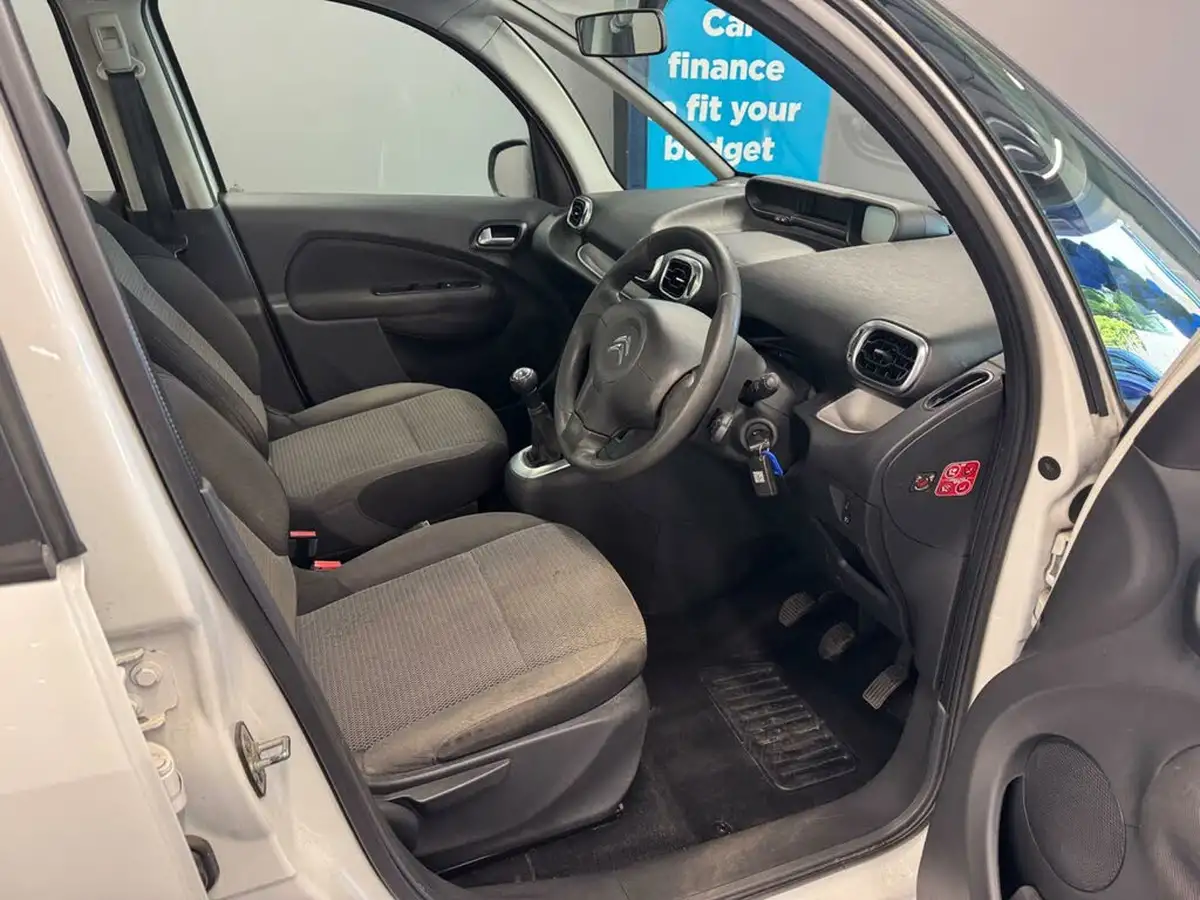 2014-citroen-c3-picasso-14-selection-big-12