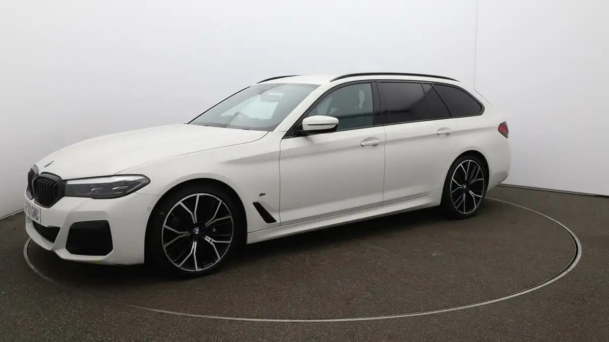 2020-bmw-5-series-big-60