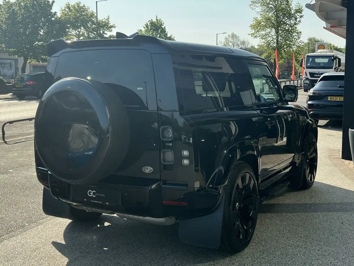 2021-land-rover-90-defender-30-d250-xs-edition-big-6