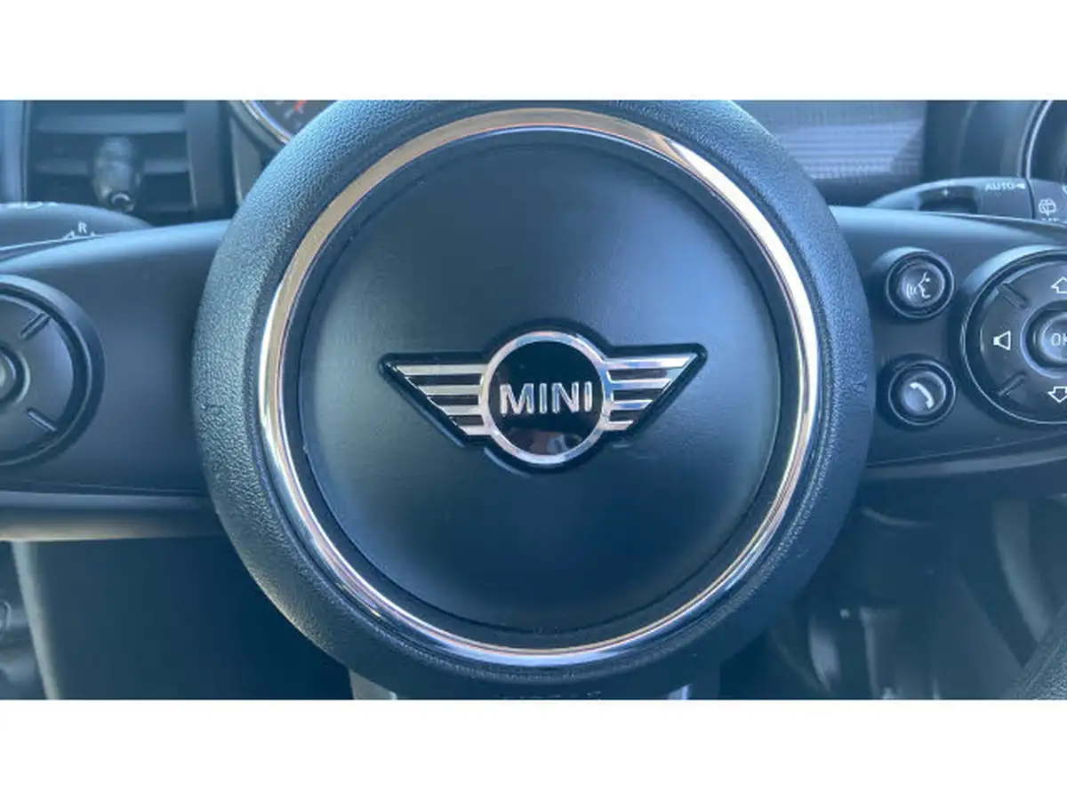 2020-mini-cooper-15-cooper-classic-nav-hatchback-3d-big-39