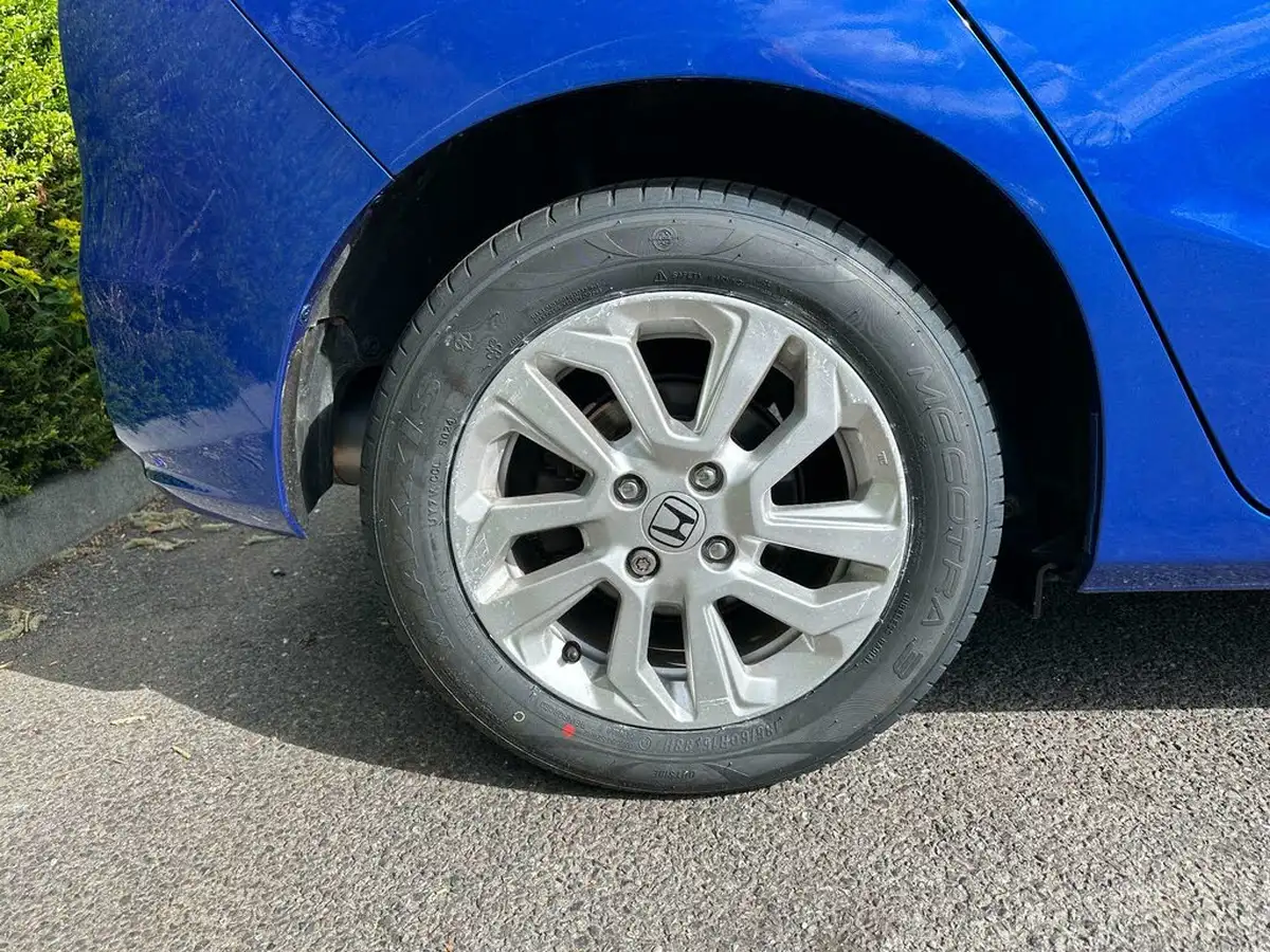 2019-honda-jazz-13-i-vtec-se-cvt-big-52