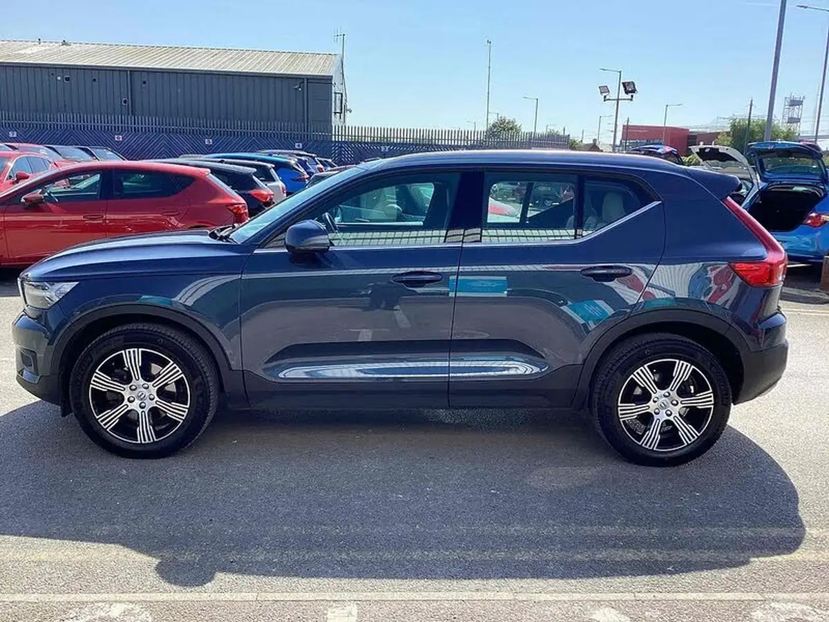 2019-volvo-xc40-20-t4-inscription-big-12