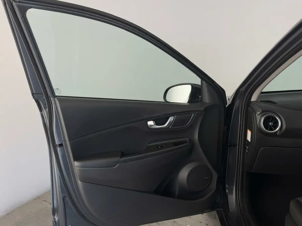 2022-hyundai-kona-e-se-connect-big-22