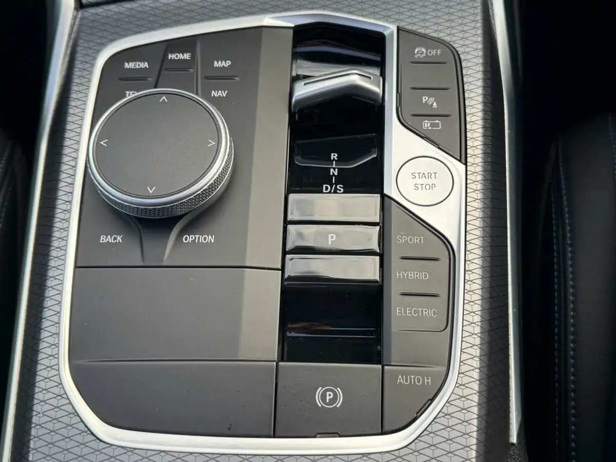 2024-bmw-3-series-20-330e-xdrive-m-sport-touring-5d-big-29