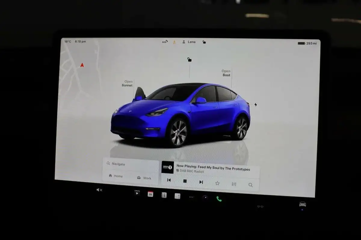 2022-tesla-model-y-e-long-range-big-12