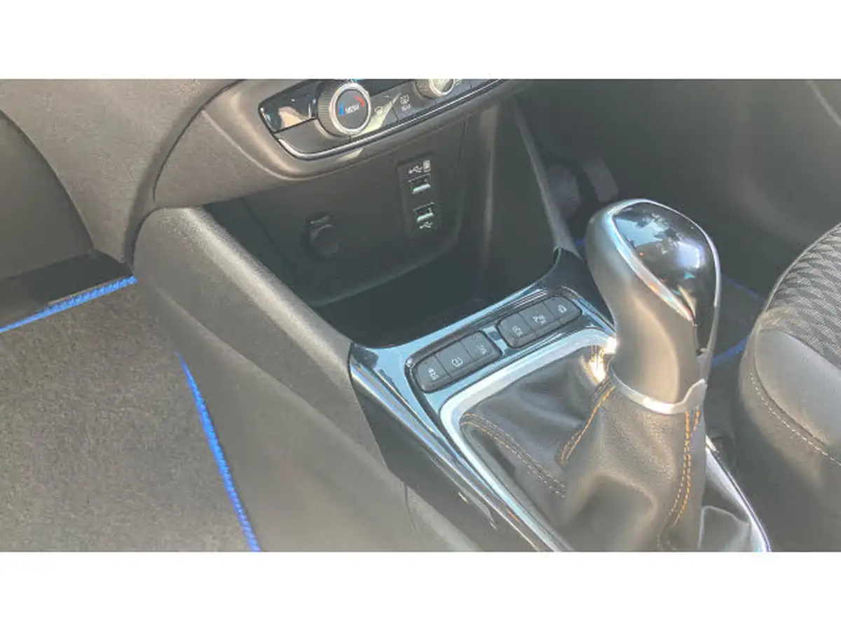 2020-vauxhall-crossland-x-12-elite-nav-83ps-big-12