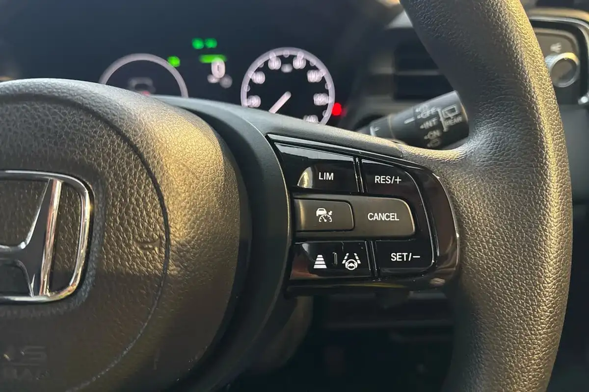 2024-honda-hr-v-15-i-mmd-elegance-big-20