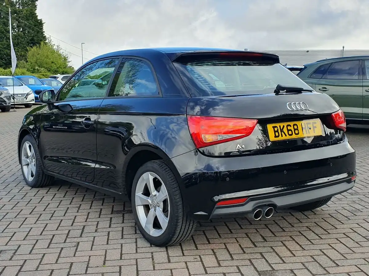2018-audi-a1-14-tfsi-sport-nav-hatchback-3d-big-5