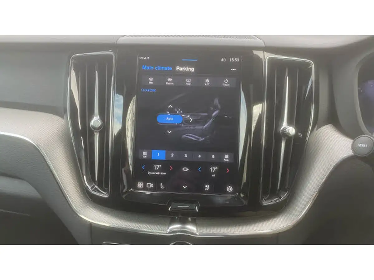 2024-volvo-xc60-20-b5-plus-big-36