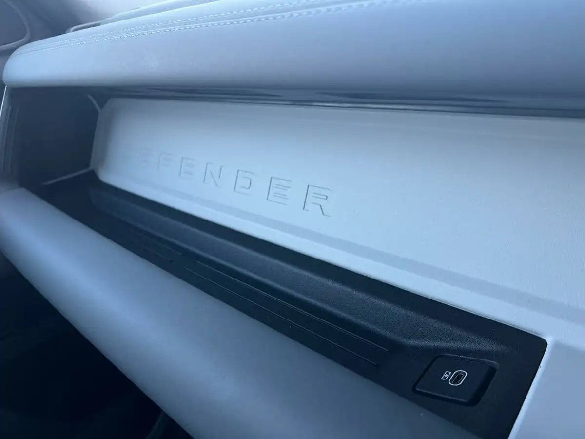 2025-land-rover-90-defender-30-d350-x-dynamic-se-big-73