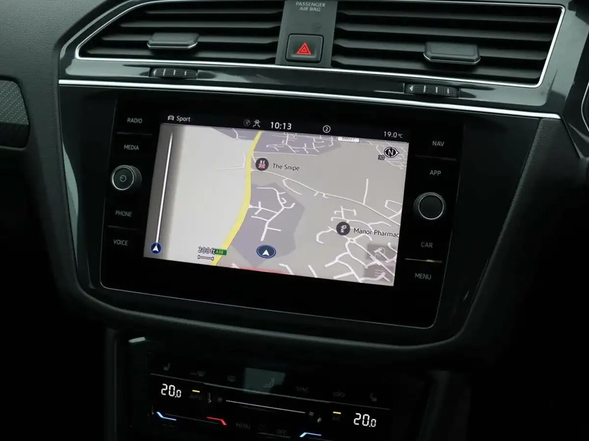 2021-volkswagen-tiguan-15-tsi-r-line-big-25