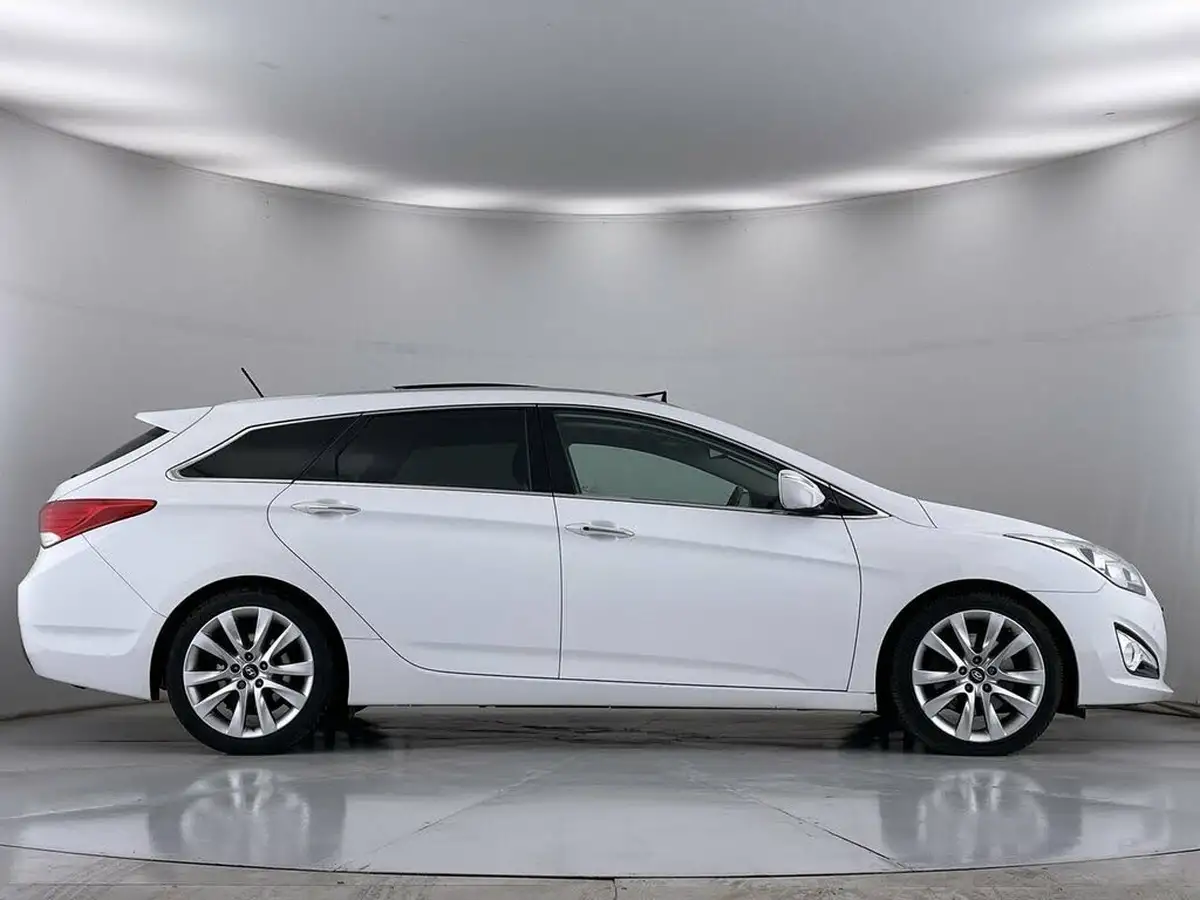 2014-hyundai-i40-17td-premium-136ps-estate-5d-auto-big-14