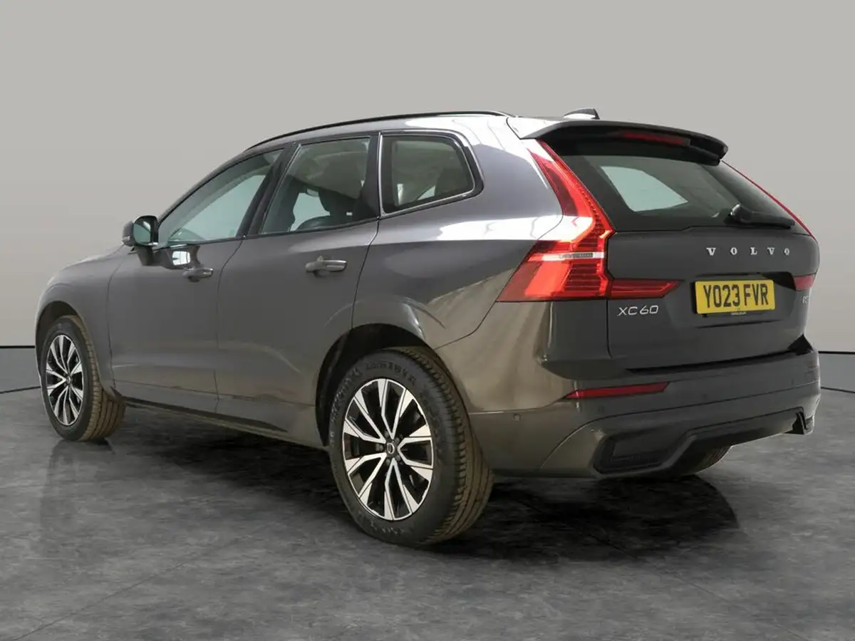 2023-volvo-xc60-20-b5-plus-big-15