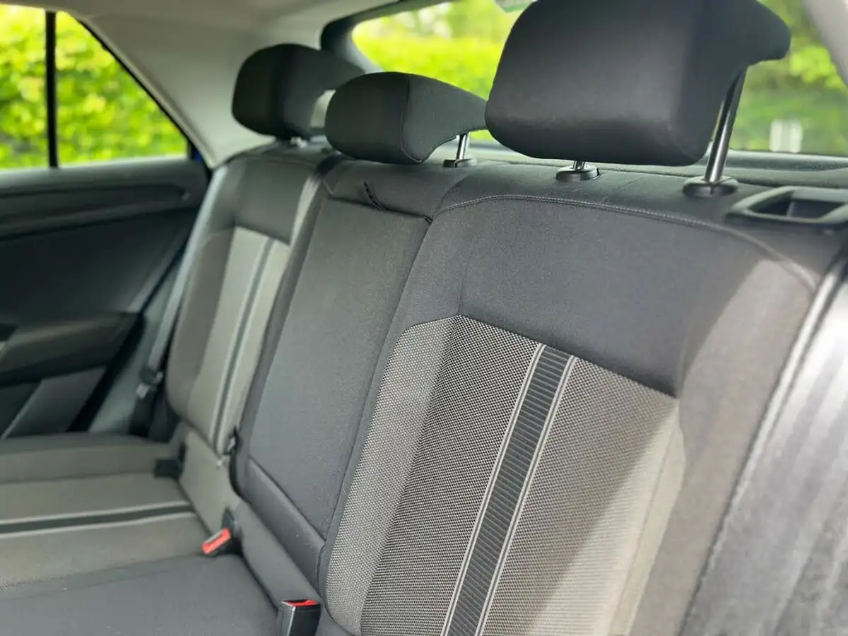 2020-volkswagen-t-roc-15-tsi-se-big-28