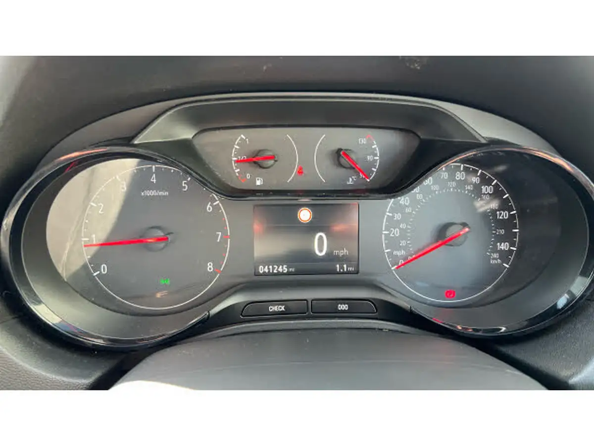2020-vauxhall-grandland-x-12-se-big-17