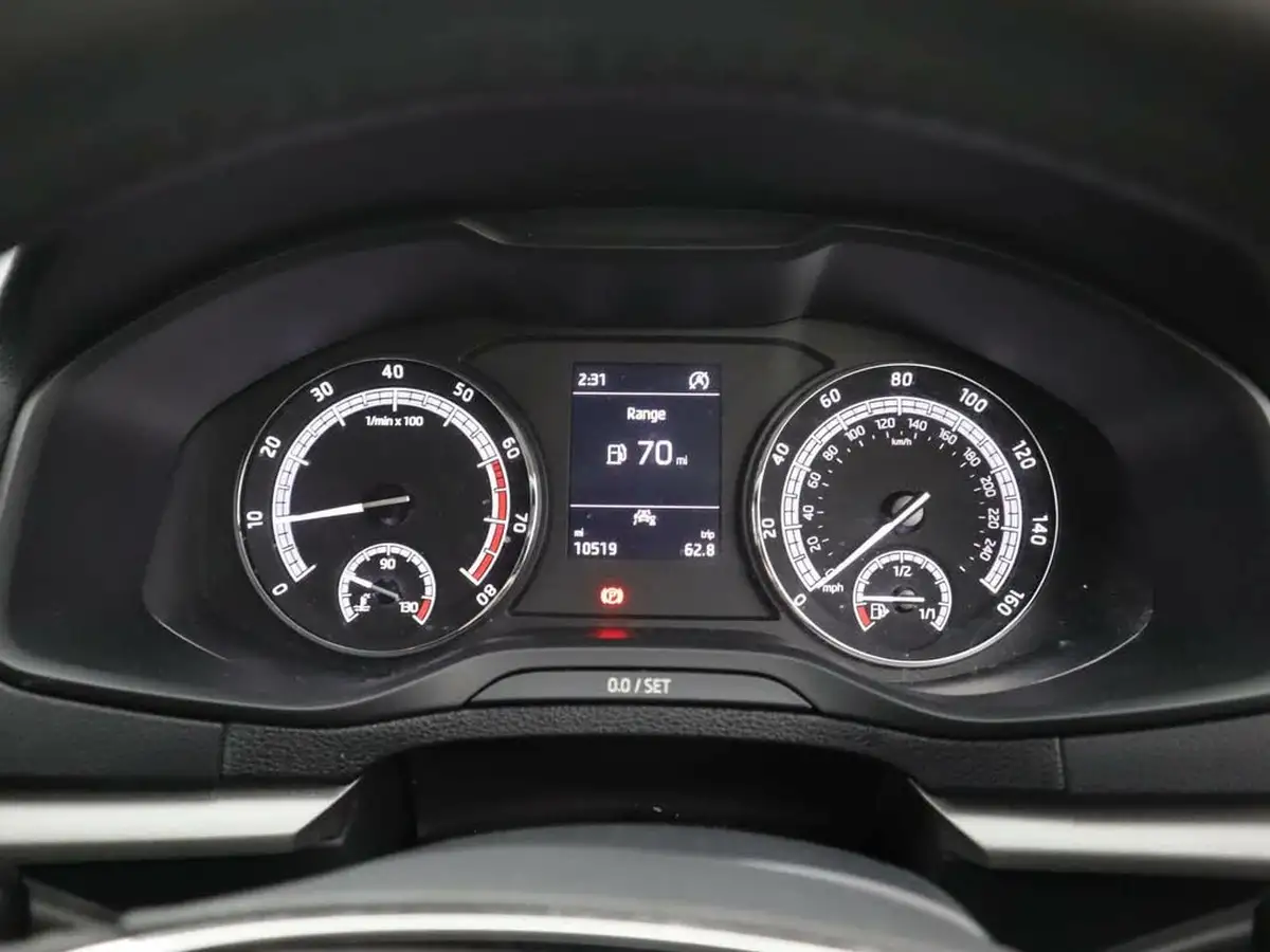 2022-skoda-karoq-10-tsi-se-big-14