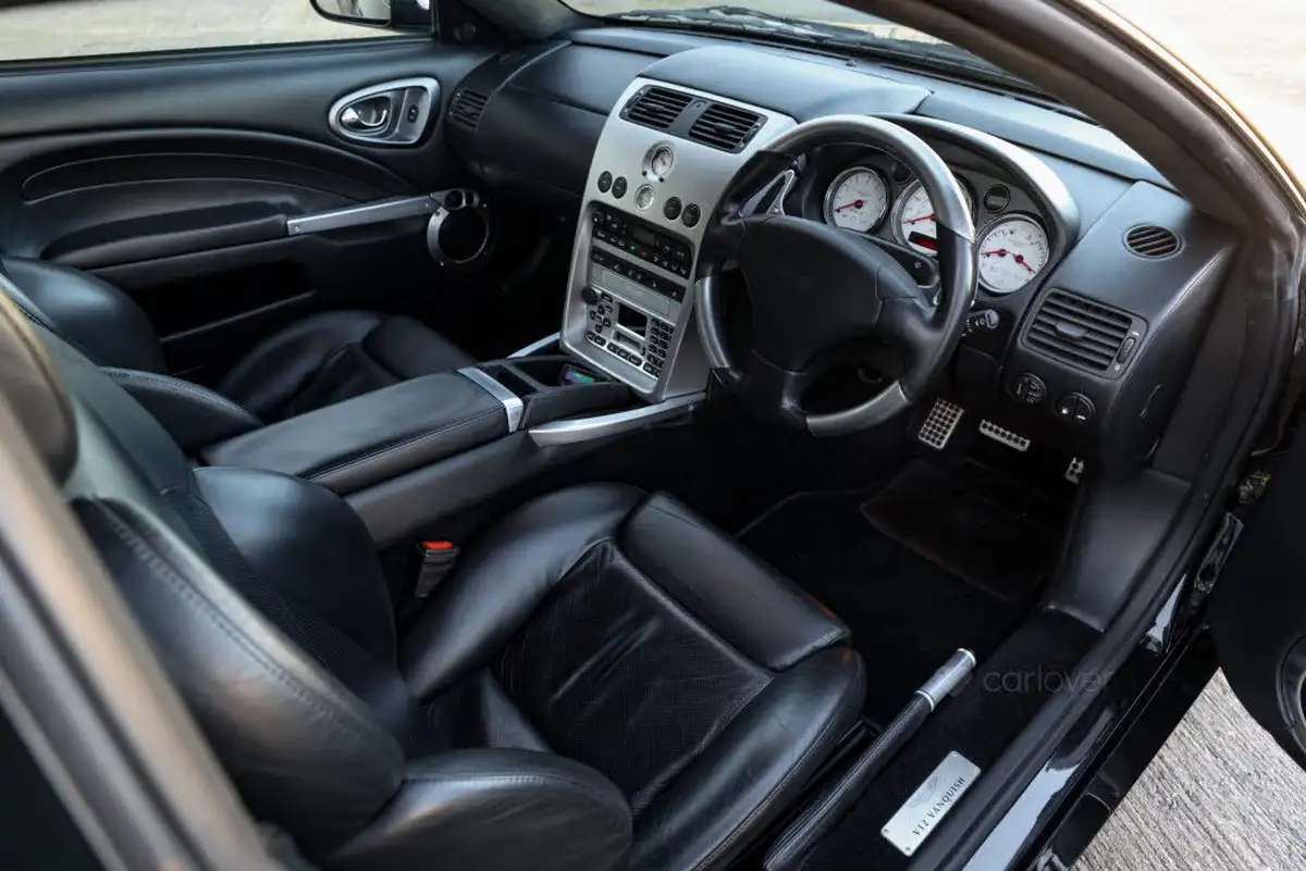 2004-aston-martin-vanquish-59-big-36