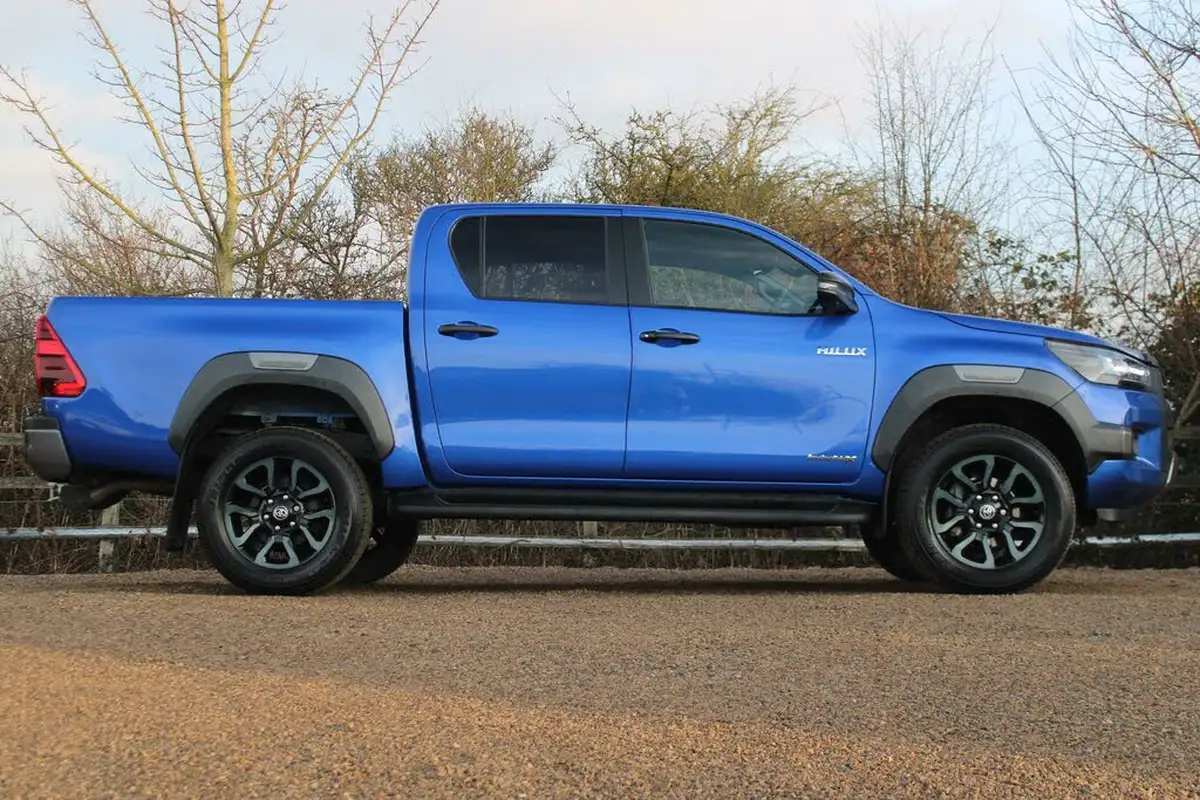 2023-toyota-hi-lux-28d-4d-invincible-x-2754cc-auto-big-1