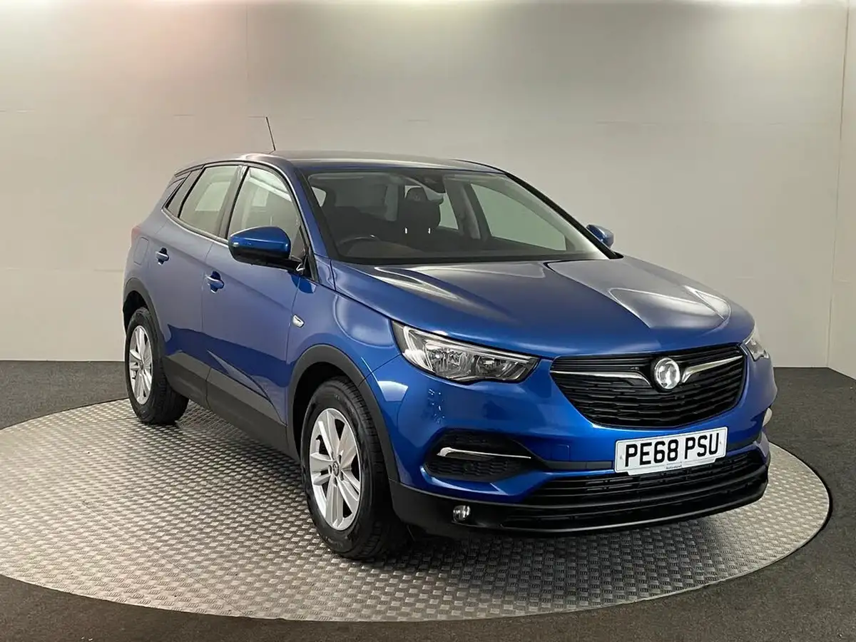 2018-vauxhall-grandland-x-12-se-130ps-big-0