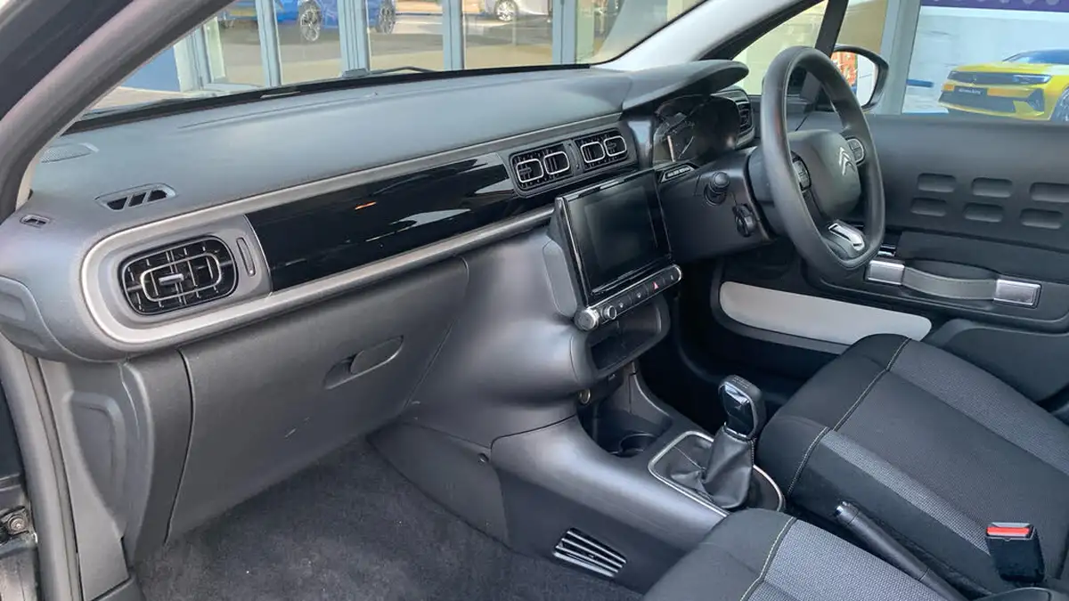 2021-citroen-c3-12-puretech-shine-83ps-big-11