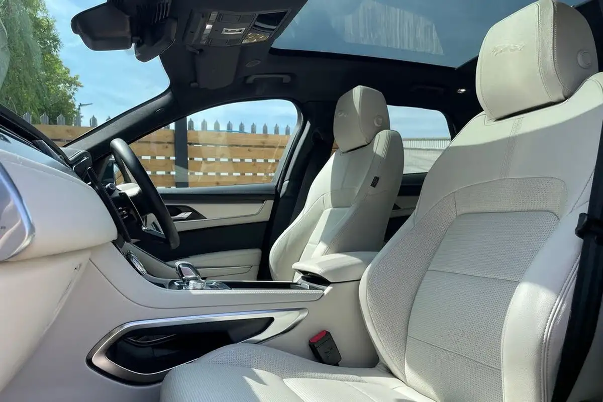 2023-jaguar-f-pace-20-d200-r-dynamic-se-black-big-29