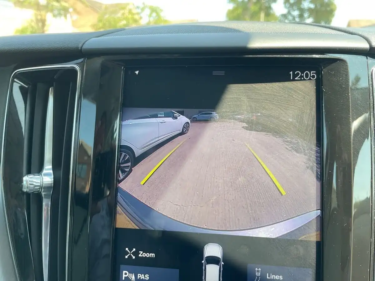 2019-volvo-xc60-20-t5-momentum-awd-big-22