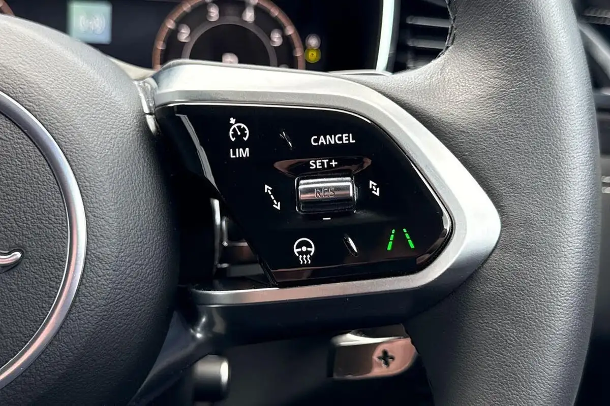 2024-jaguar-xf-20-p300-300-sport-saloon-4d-big-28