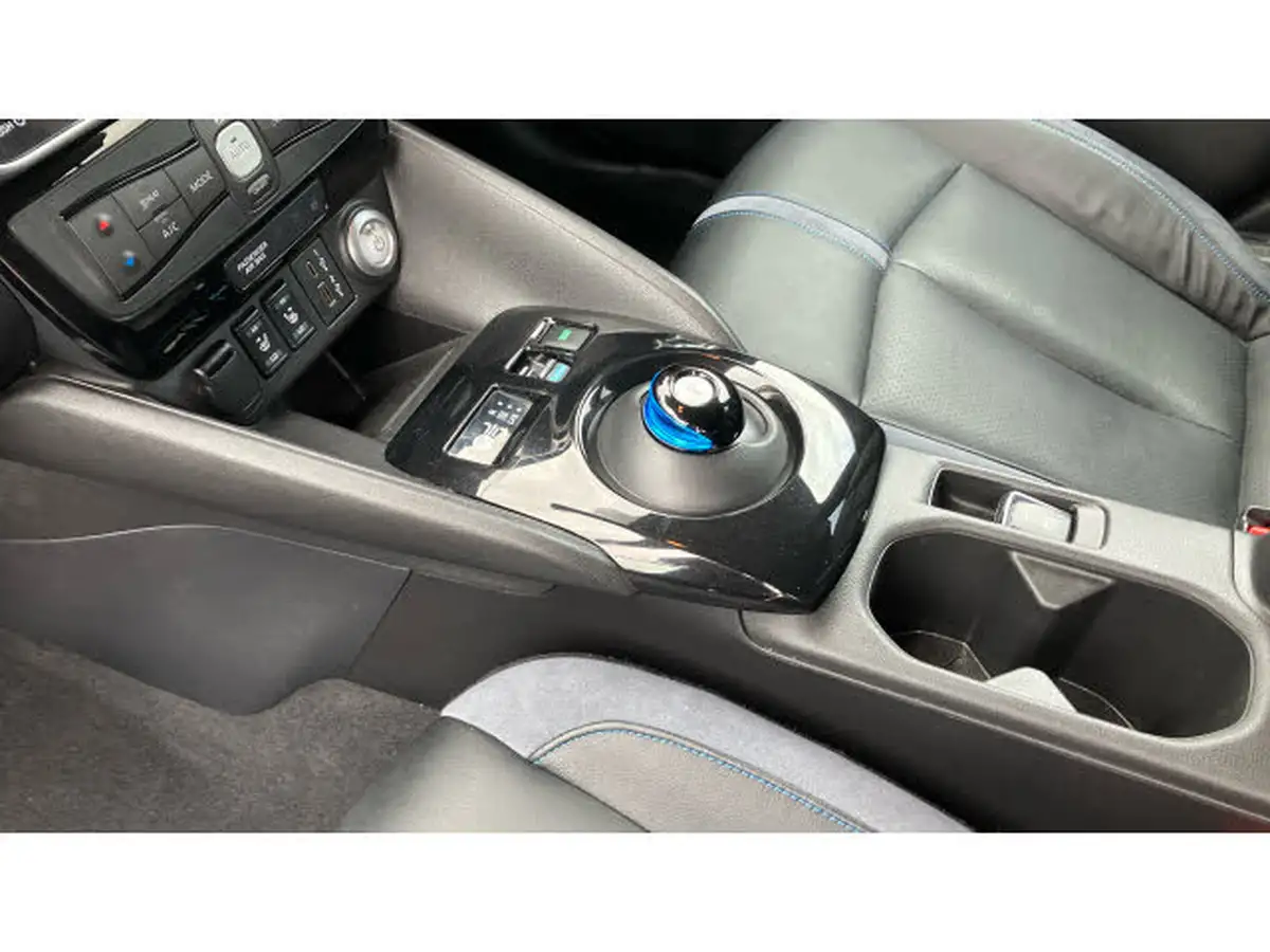 2021-nissan-leaf-e-tekna-big-12