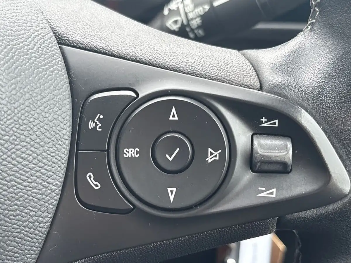 2021-vauxhall-corsa-12i-griffin-edition-big-22