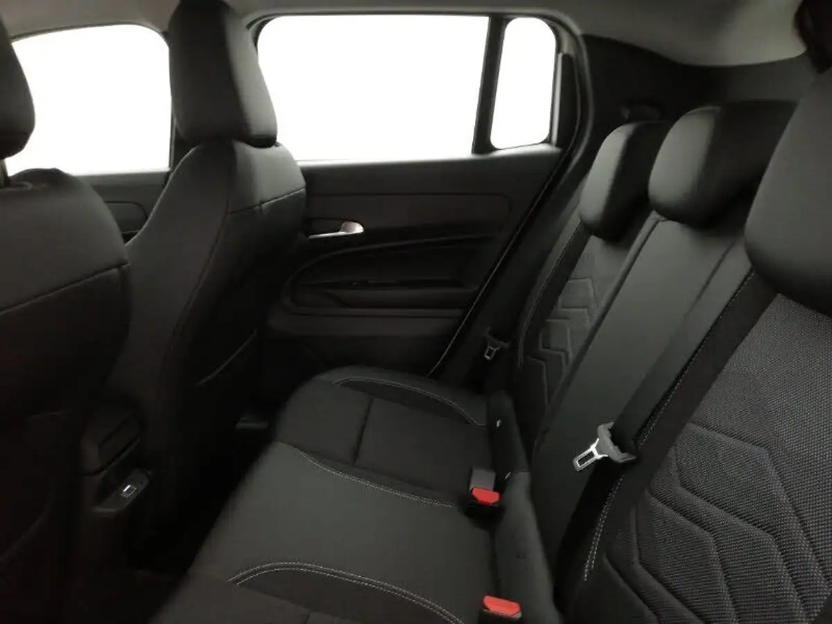 2025-jeep-avenger-12-gse-altitude-big-5
