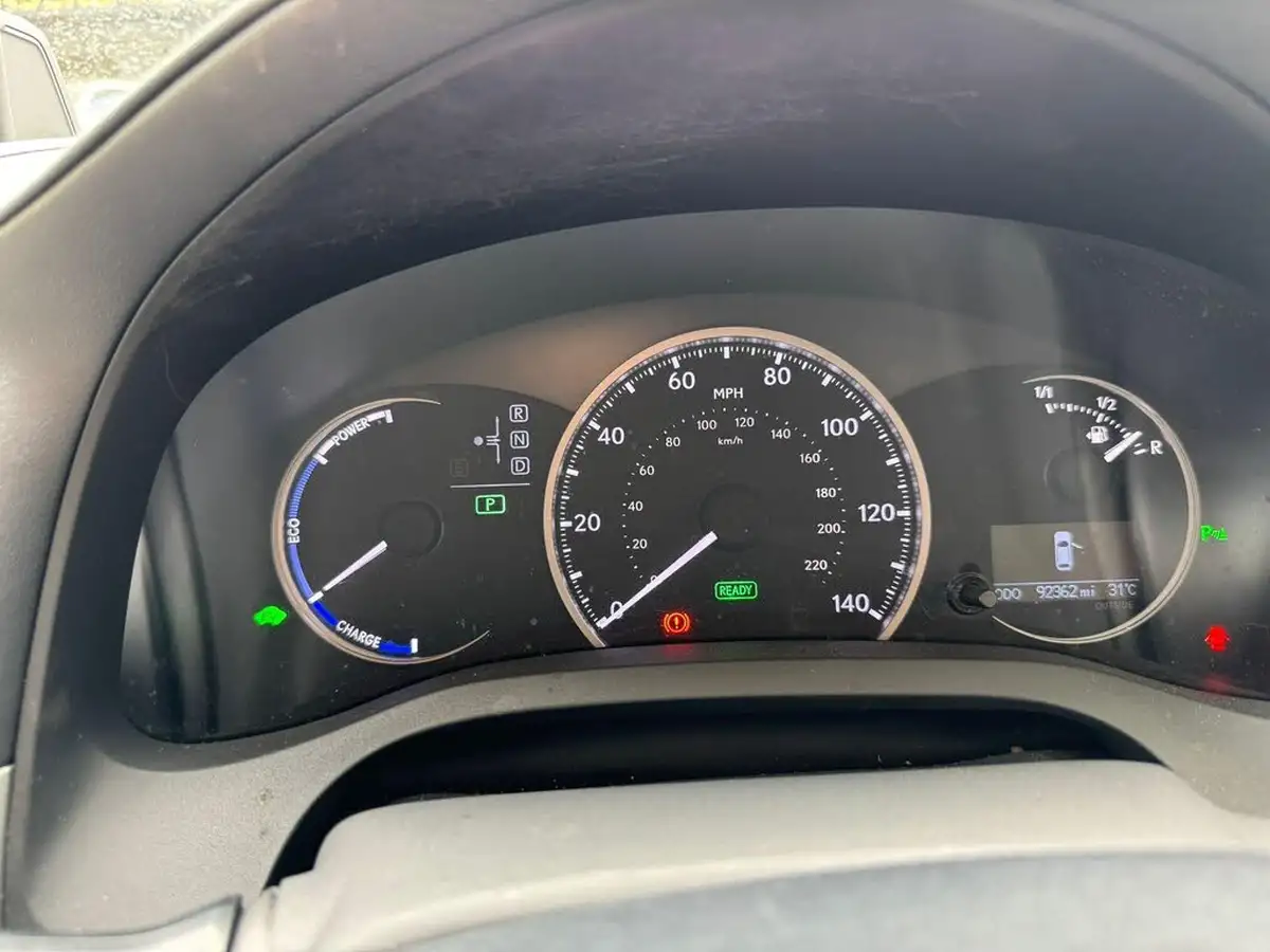 2012-lexus-ct-200h-18-se-l-cruise-big-20