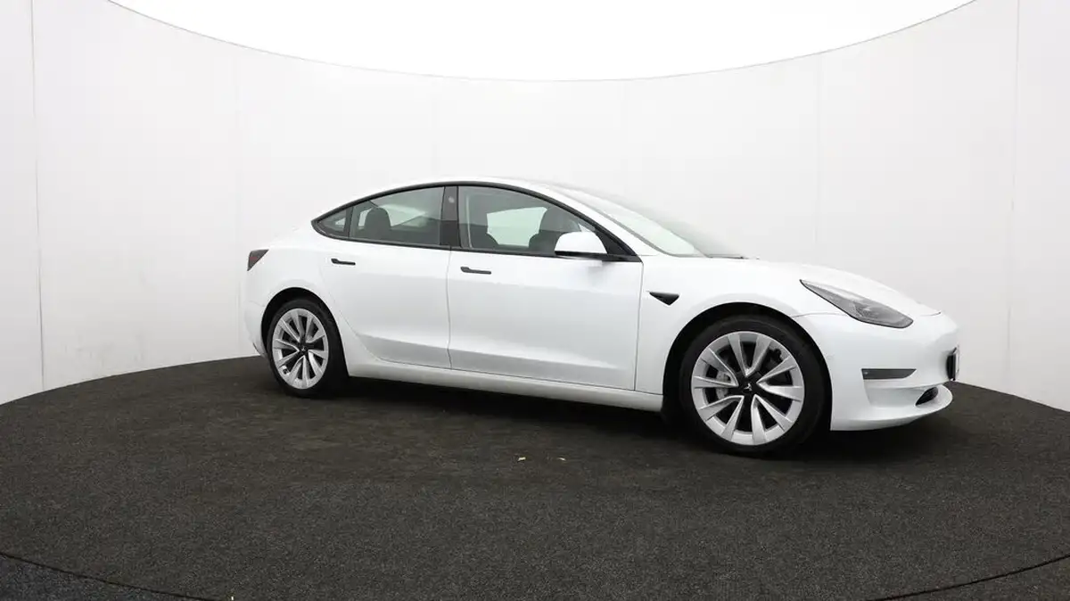 2021-tesla-model-3-e-long-range-4x4-big-48