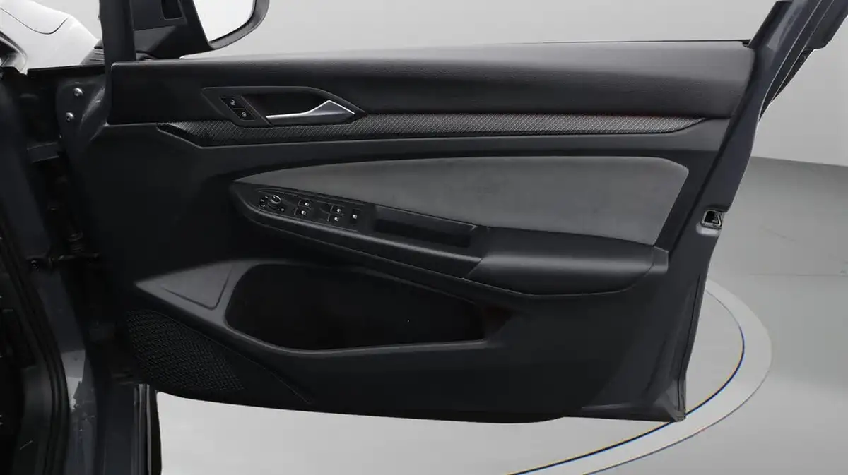 2022-volkswagen-golf-15-etsi-r-line-150ps-hatchback-big-15