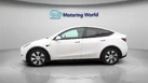 2022-tesla-model-y-e-long-range-small-4