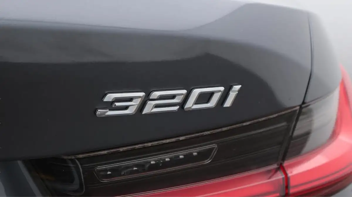 2021-bmw-3-series-20-320i-m-sport-saloon-4d-big-22