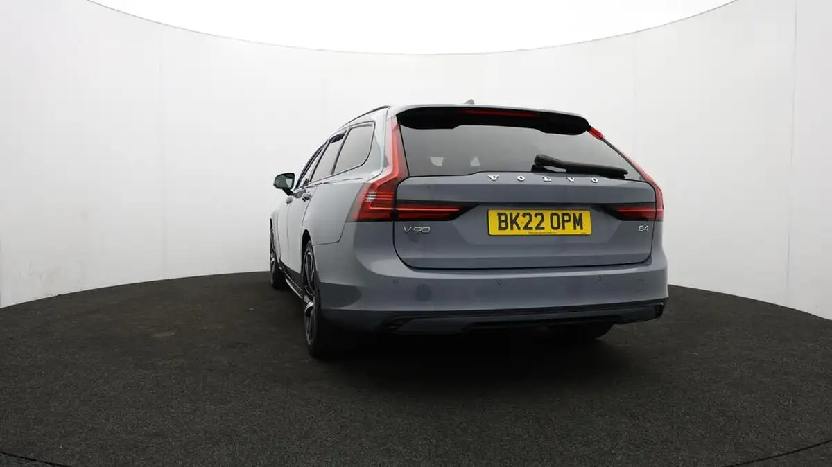2022-volvo-v90-20td-b4-r-design-big-35