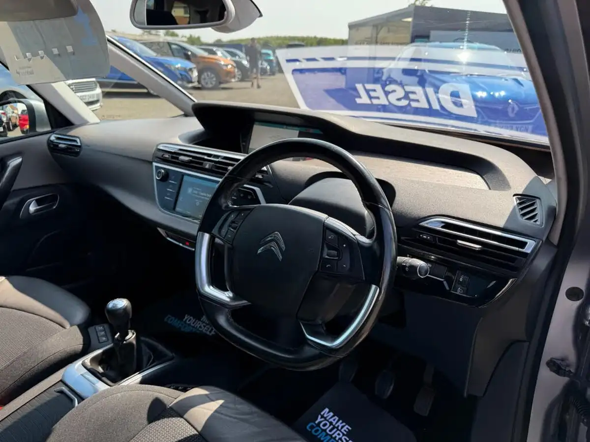 2017-citroen-grand-c4-picasso-20bluehdi-flair-big-14