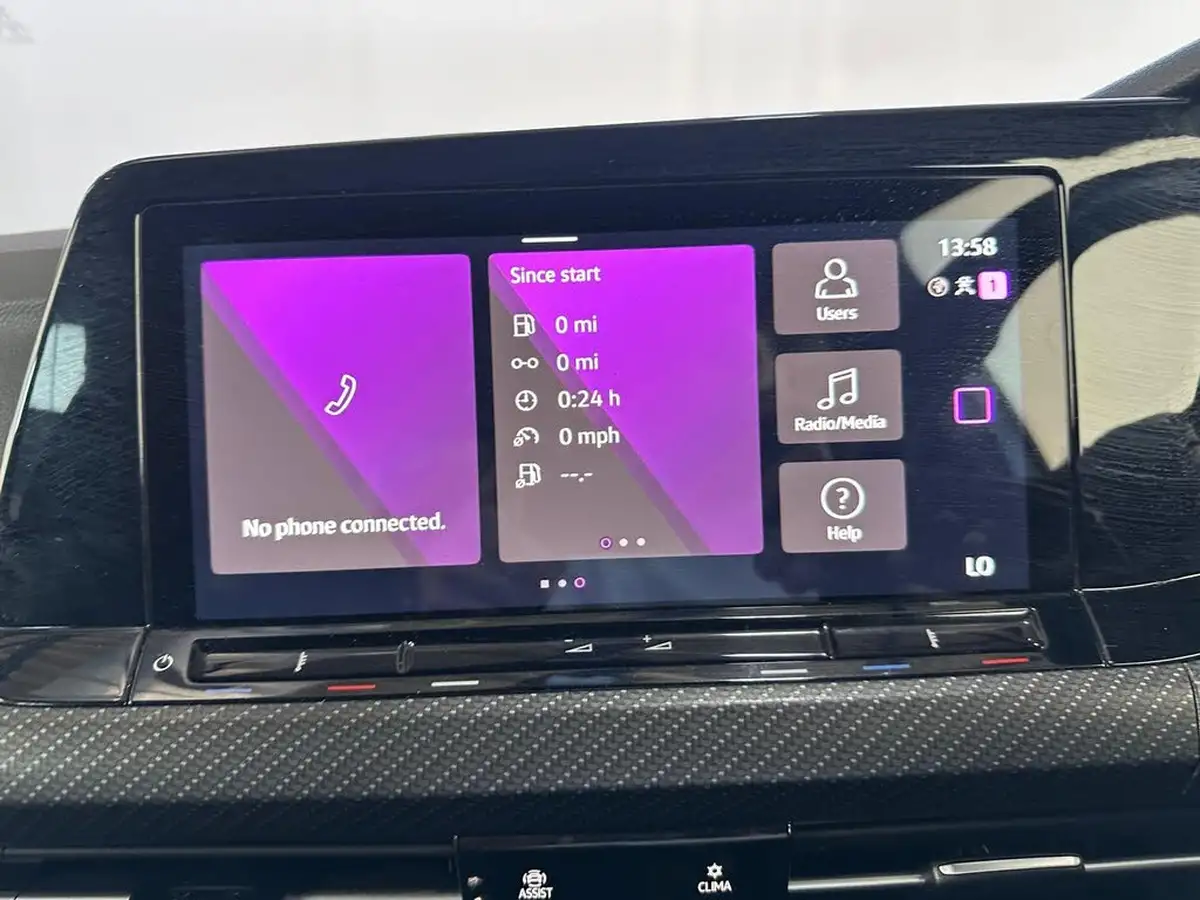 2022-volkswagen-golf-15-tsi-r-line-150ps-hatchback-big-36