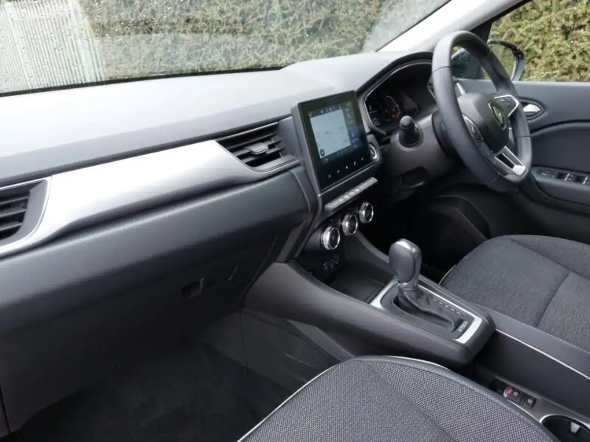 2023-renault-captur-16-techno-145ps-full-big-4