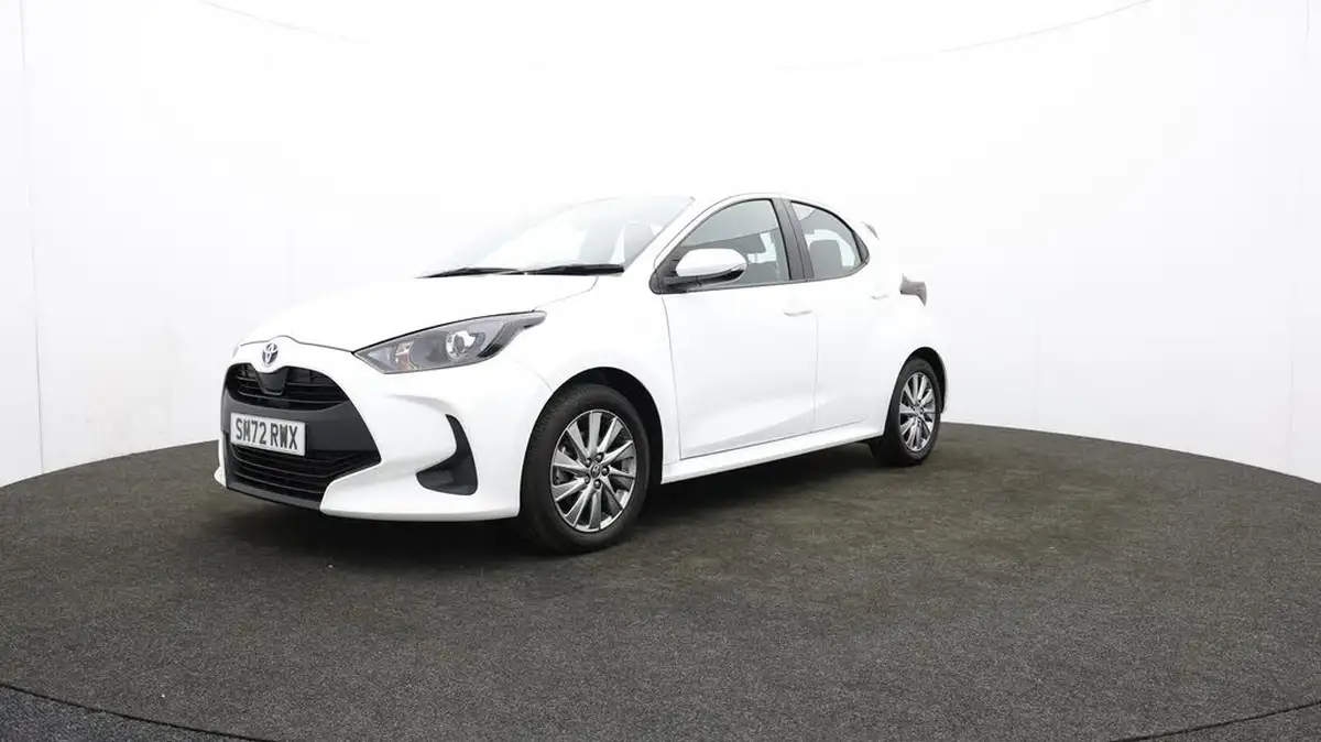 2022-toyota-yaris-15-vvt-i-icon-big-63