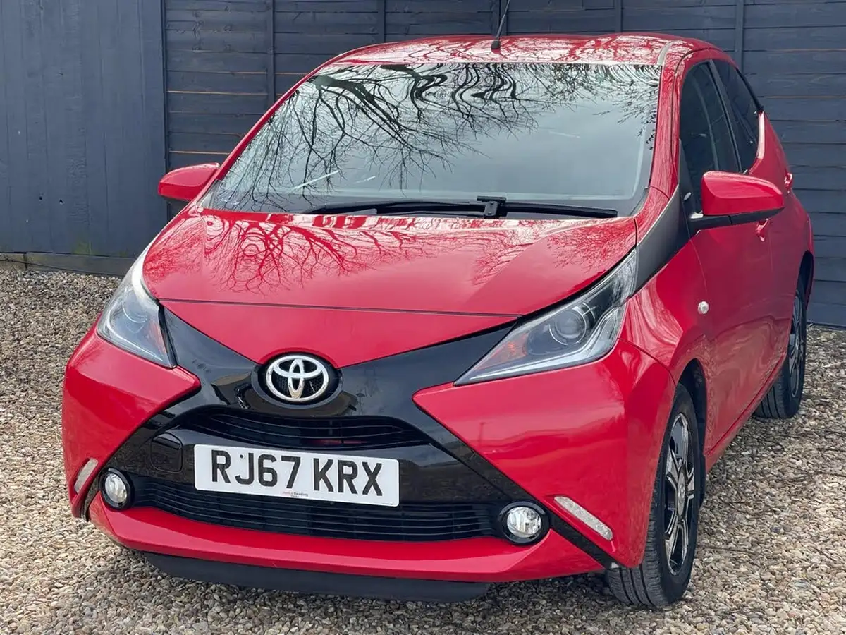 2018-toyota-aygo-10-vvt-i-x-clusiv3-71bhp-big-3