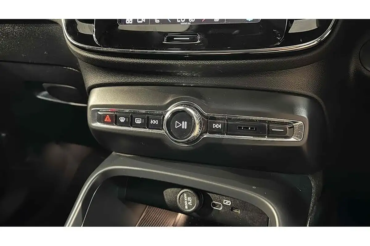 2022-volvo-c40-e-twin-recharge-pro-big-54